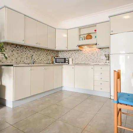 Morales Apartment *